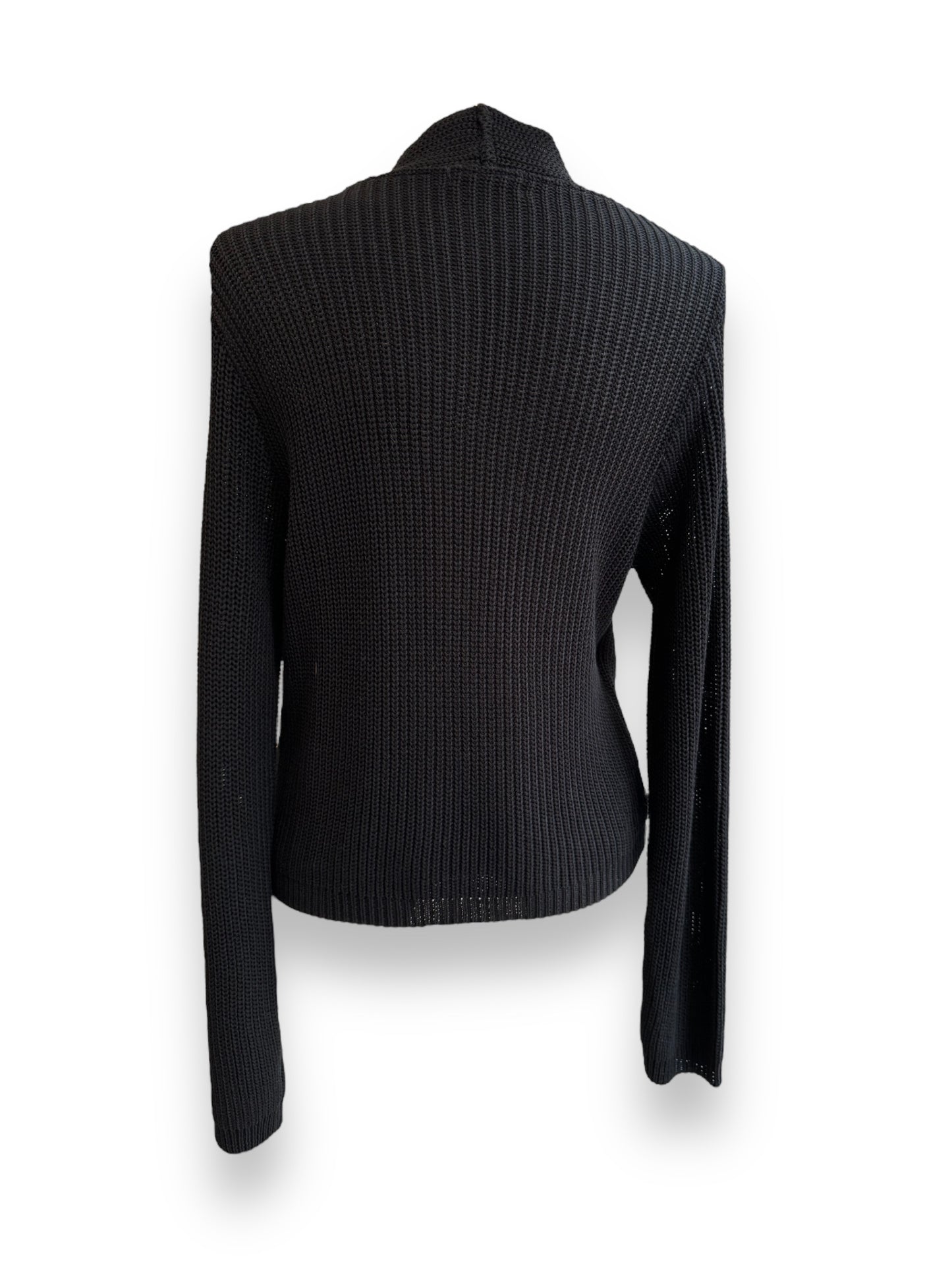 Cardigan incrociato nero con bottoni. Cardigan incrociato con bottoni made in italy. Cardigan incrociato vestibilità morbida.